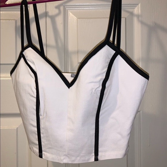 🎊💥🎉HOST PICK🔥💜Cute 🥰 Woman crop top Orr loved like new - Picture 3 of 12